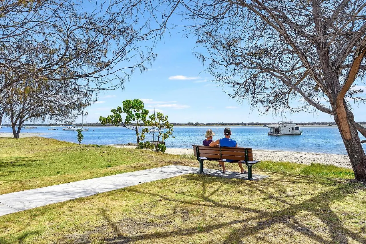 Crystal Bay On The Broadwater Aparthotel Gold Coast