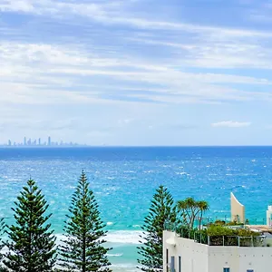 Rainbow Commodore Coolangatta Gold Coast