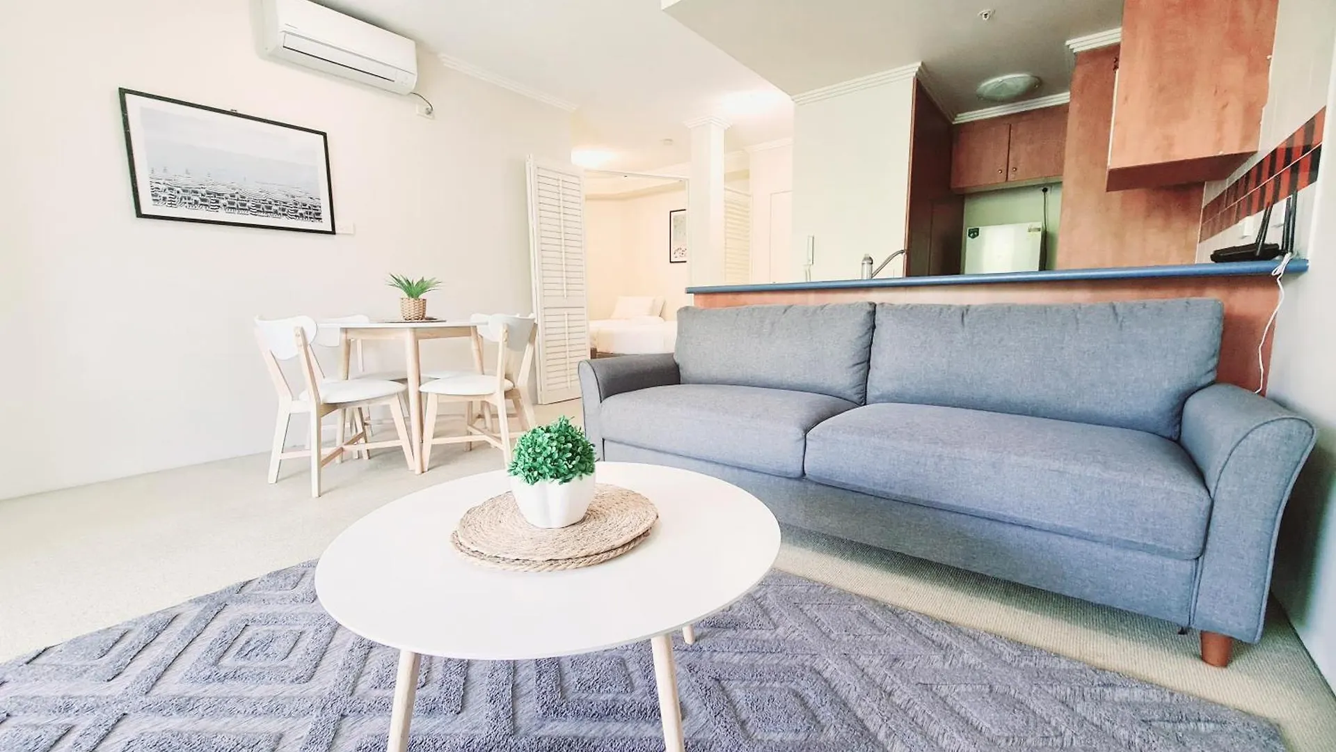 ***  Crystal Bay On The Broadwater Aparthotel Gold Coast Australia