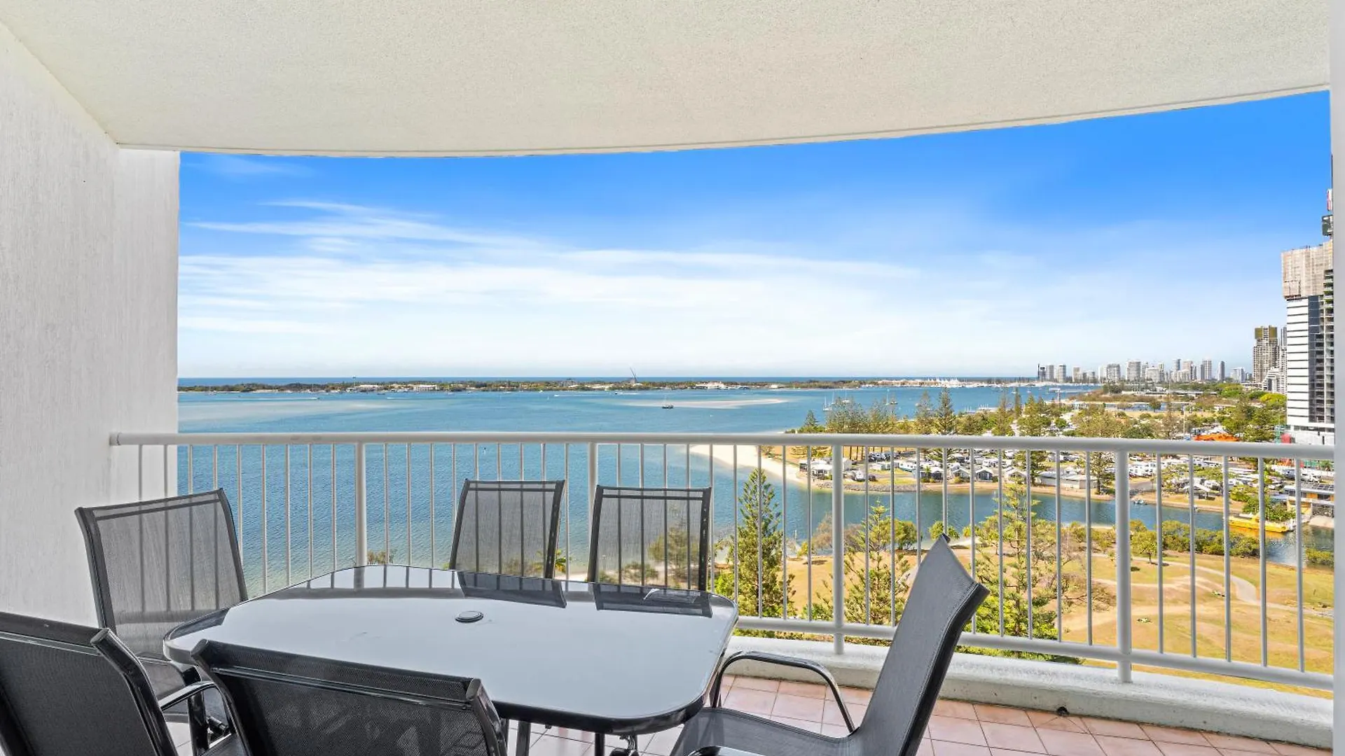 Crystal Bay On The Broadwater Aparthotel Gold Coast