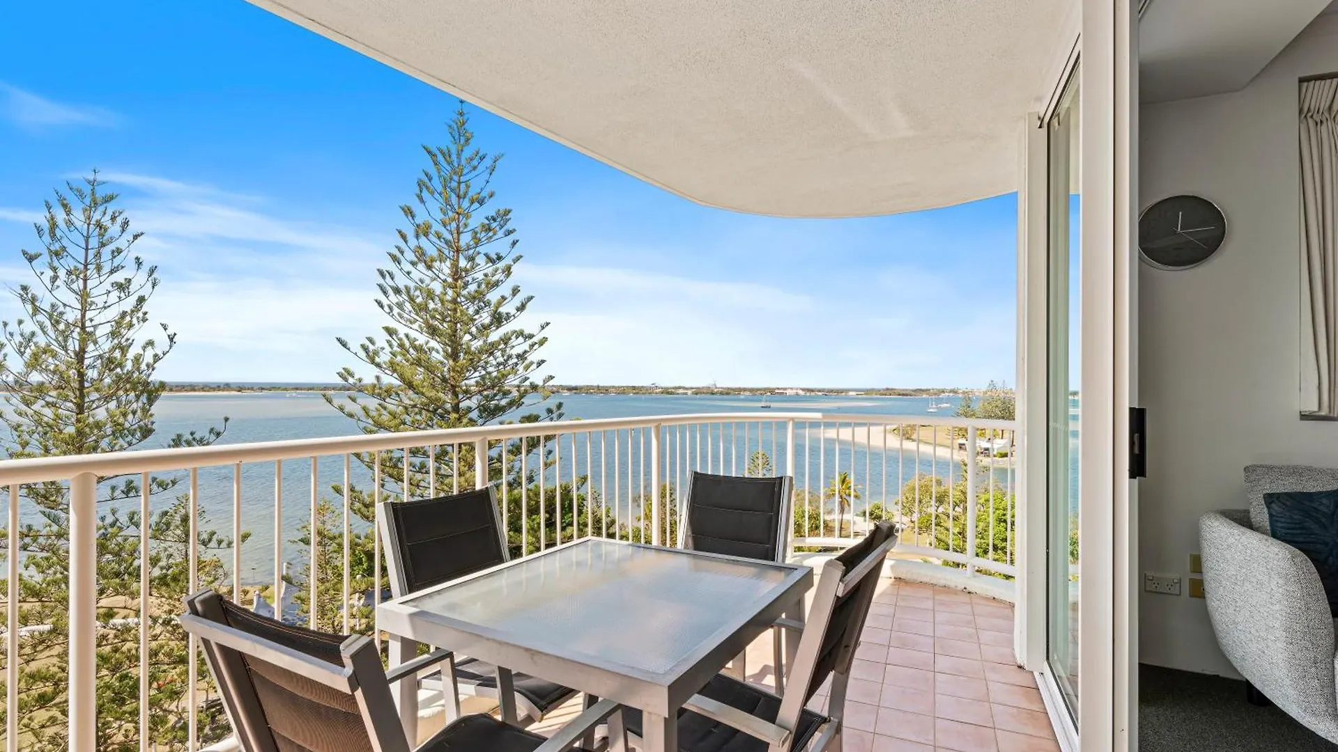 Crystal Bay On The Broadwater Aparthotel Gold Coast Australia